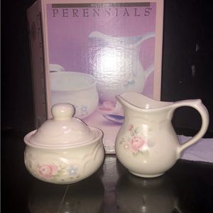 Pfaltzgraff Vintage Tea Rose Sugar & Creamer Set NEW (NIOB) Made In USA 25/020